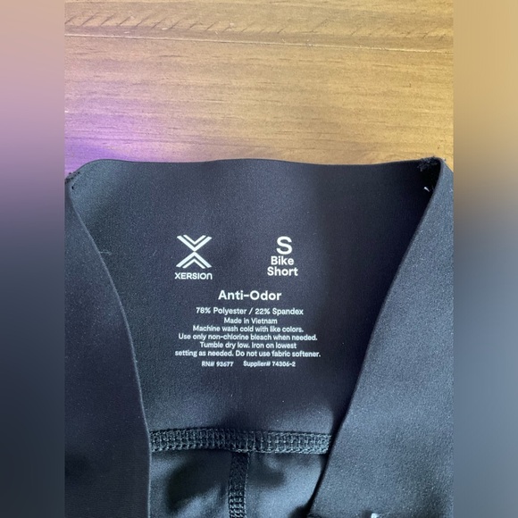 Xersion Black Bike Shorts High-Rise Stretch Fit - Picture 3 of 3